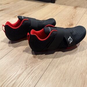 Peloton Altos Cycling Shoes (Women size 8 / Men’s size 6.5)
